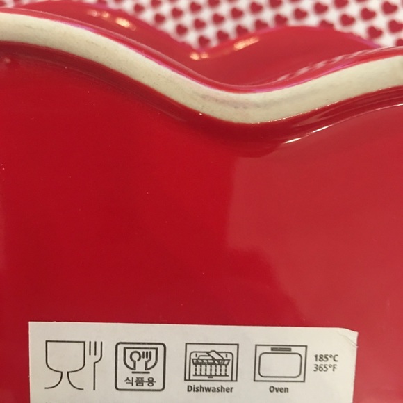 Heart oven safe ceramic dish!❤️ - Picture 5 of 8
